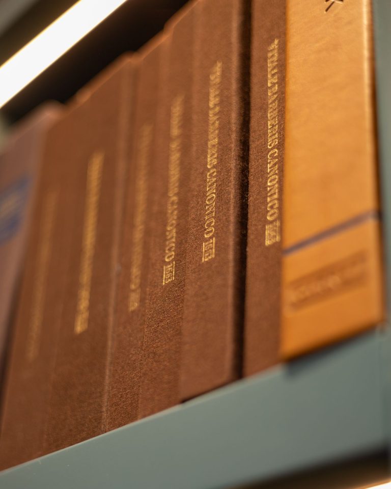 Read more about the article The Art of Bespoke: What Does “Bespoke” Really Mean?